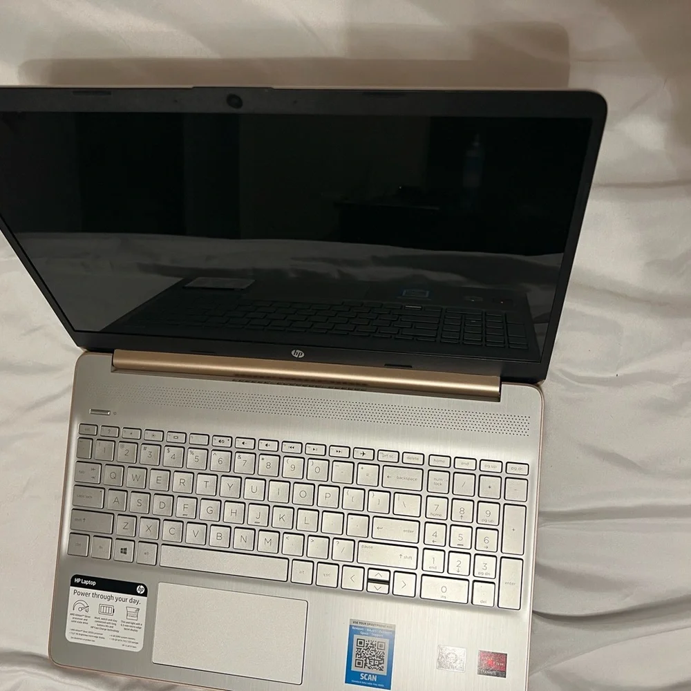 Like new HP Laptop 15-ef1073wm Rose Gold